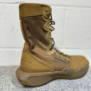 Nike SFB B1 Men’s Tactical Boots Military Hiking Size 9.5 New